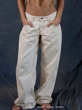 NWT Motel Rocks Roomy Wide Low Rise Jeans in Off White W24 L34